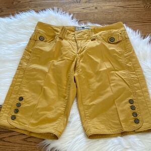 Womens junior size 7 shorts